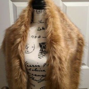 Crown & Ivy Faux Fur Stole